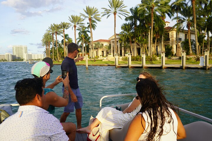 Miami Celebrity Mansion Small Group Tour by Boat - Photo 1 of 16